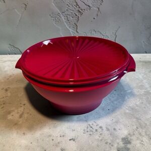 NEW LARGE TUPPERWARE 10" Fuchsia Pink Salad Serving Bowl with Servalier Lid